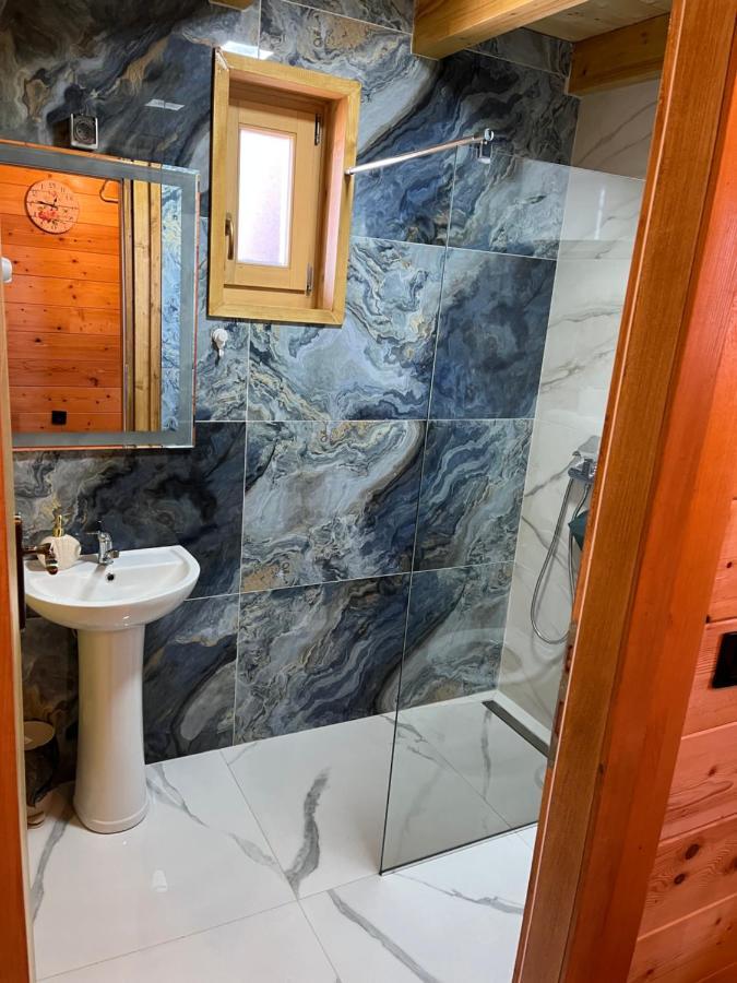 Apartmani Joka I Drvene Kucice Vrdnik Extérieur photo