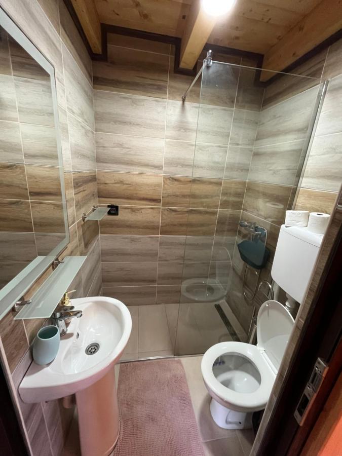 Apartmani Joka I Drvene Kucice Vrdnik Extérieur photo