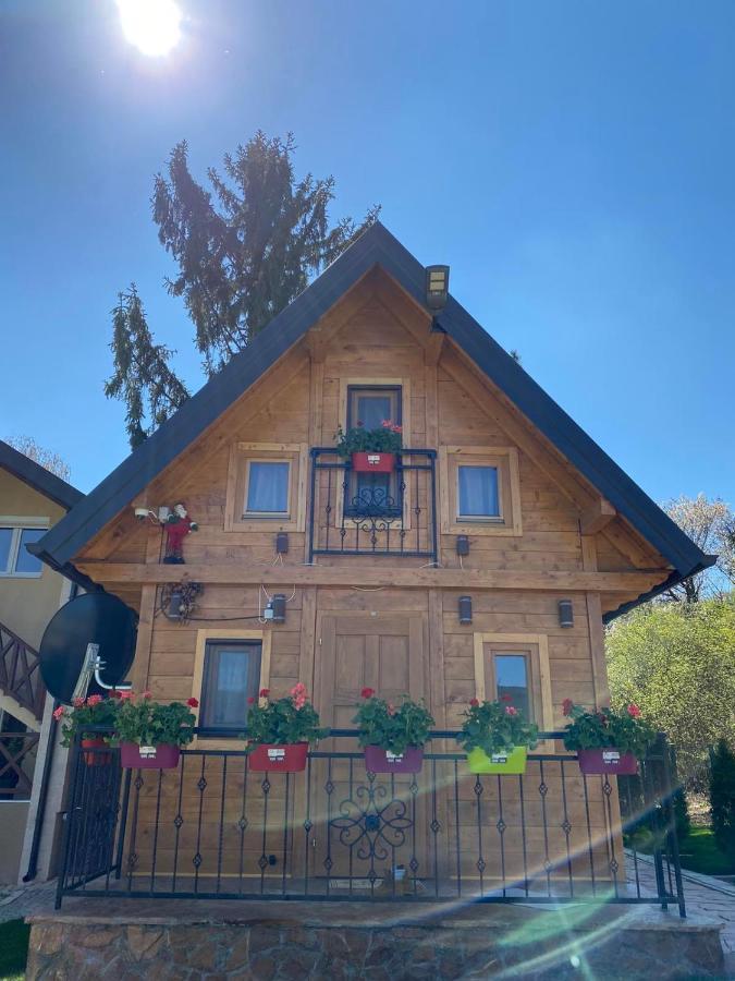 Apartmani Joka I Drvene Kucice Vrdnik Extérieur photo