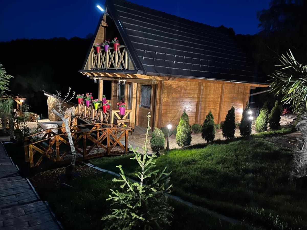 Apartmani Joka I Drvene Kucice Vrdnik Extérieur photo