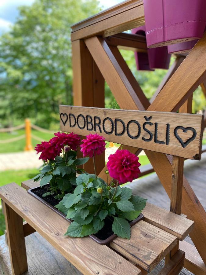 Apartmani Joka I Drvene Kucice Vrdnik Extérieur photo